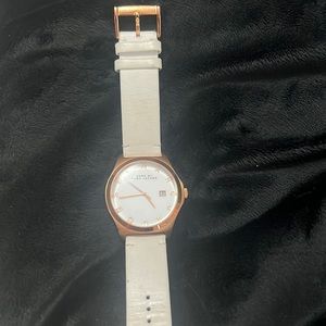 Marc Jacobs white and rose gold female watch